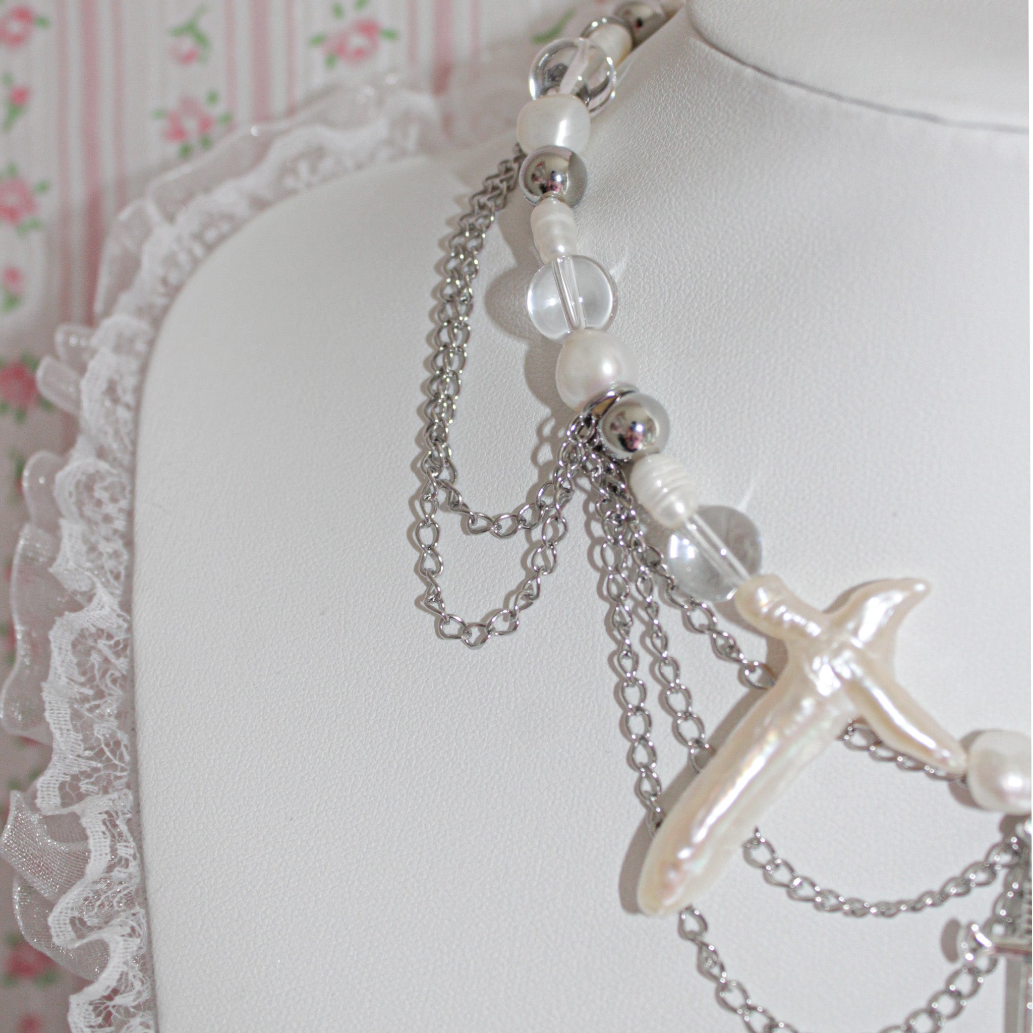 Collier Bones And All